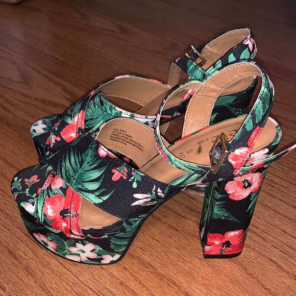 Etc.! Tropical platform heels - Picture 1 of 3